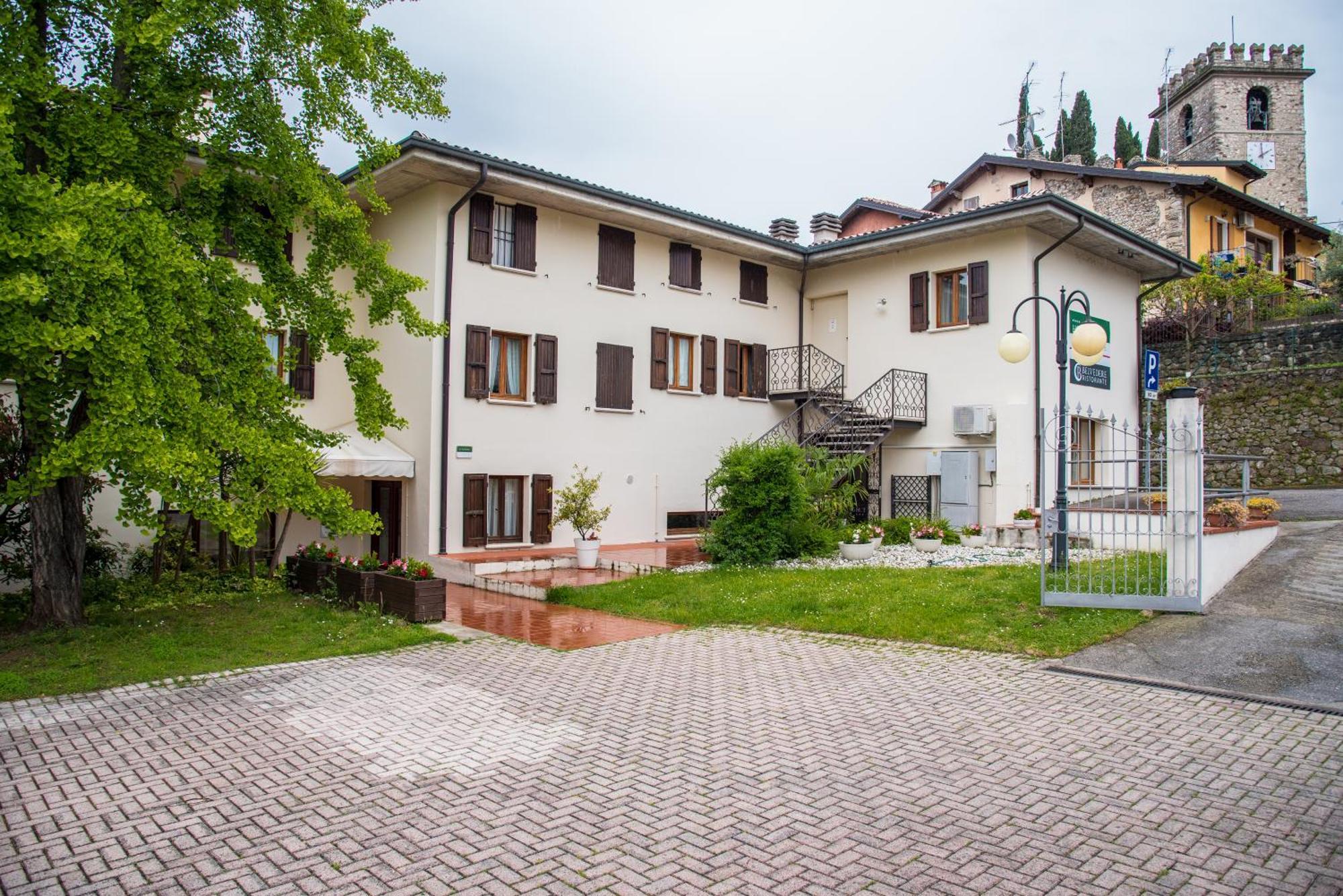 Hotel Porta Del Sole Сояно-дель-Лаґо Екстер'єр фото
