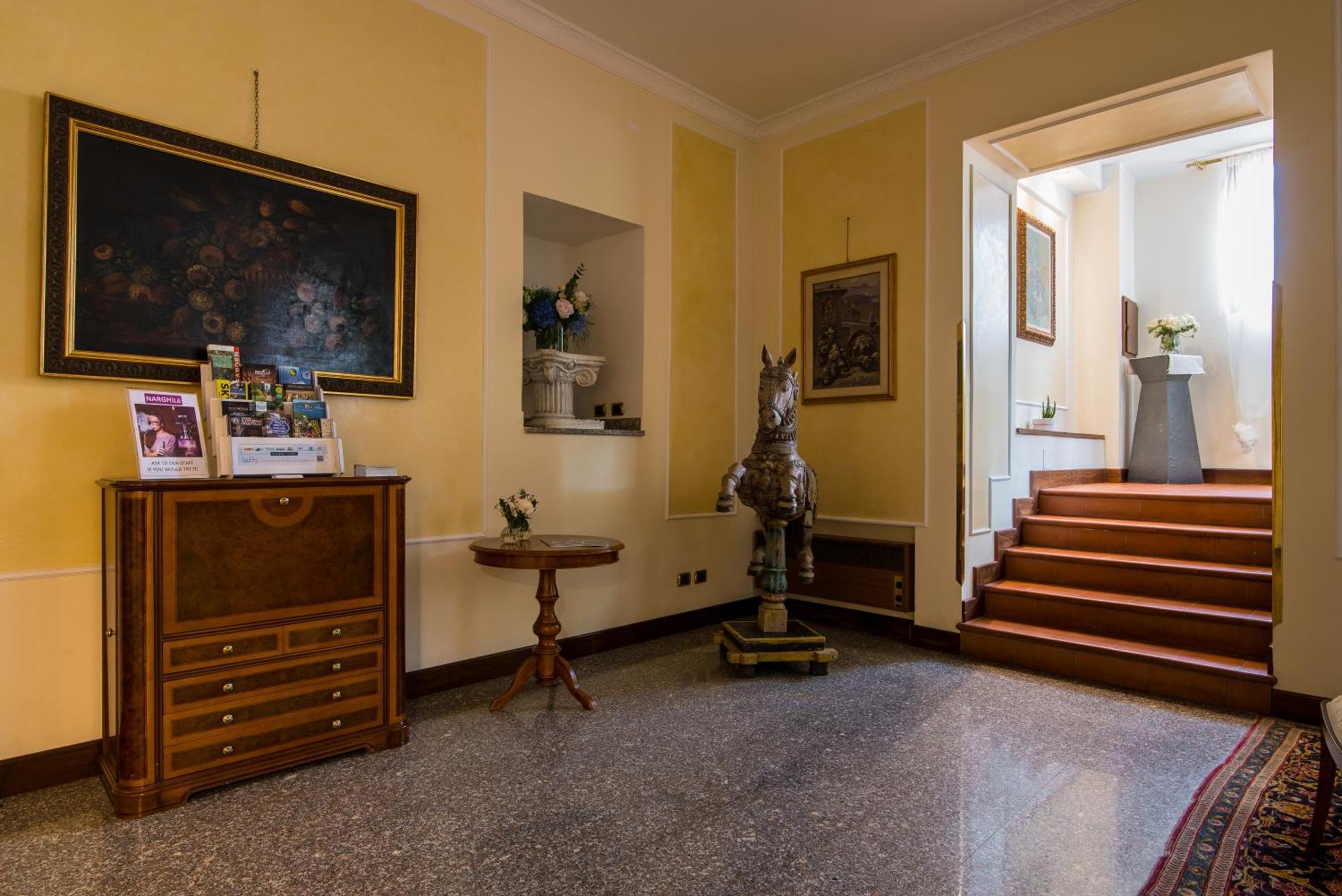 Hotel Porta Del Sole Сояно-дель-Лаґо Екстер'єр фото