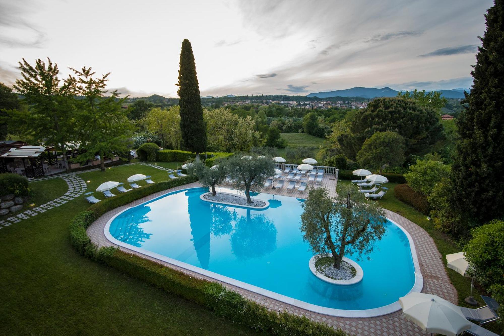Hotel Porta Del Sole Сояно-дель-Лаґо Екстер'єр фото