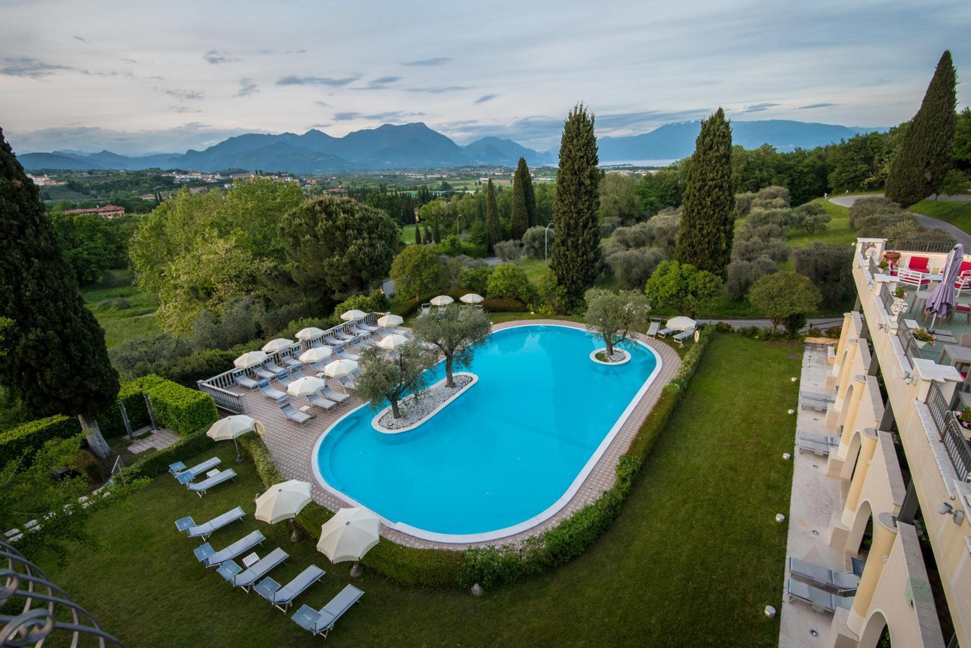 Hotel Porta Del Sole Сояно-дель-Лаґо Екстер'єр фото