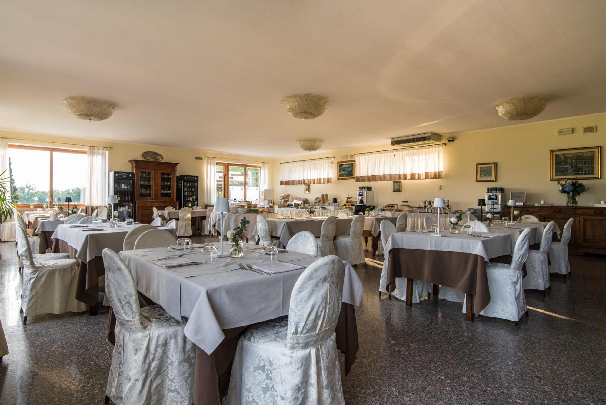 Hotel Porta Del Sole Сояно-дель-Лаґо Екстер'єр фото